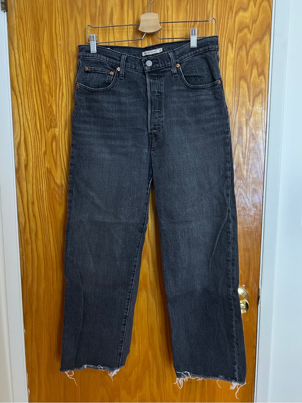 Levi’s Ribcage Gray Jeans